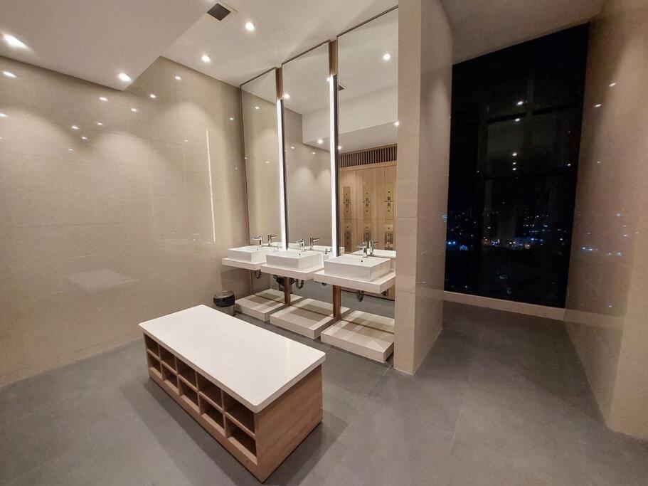 D1Mension 3Br Luxury Condo City Center In Dist 1 Ho Si Minh-város Kültér fotó